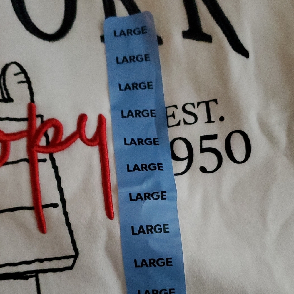 Peanuts Snoopy White Sweater - Picture 3 of 6